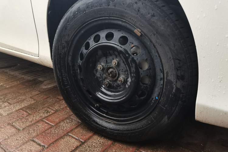 Used Toyota Vios 2021 1.5L CVT Innovation Edition Right Front Wheel Hub