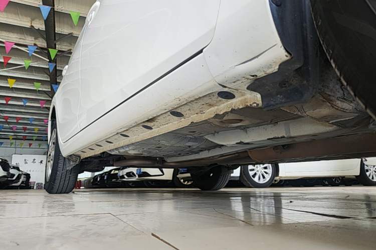 Used Toyota Vios 2021 1.5L CVT Innovation Edition Right Side Sill