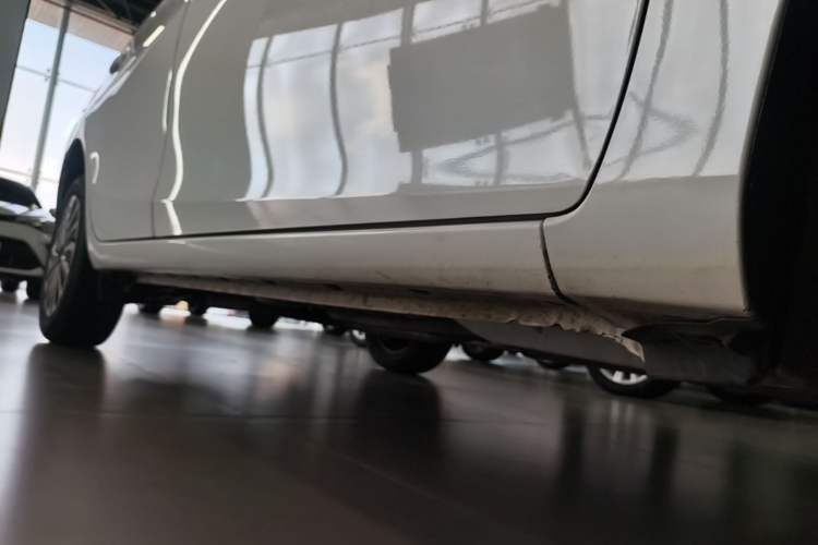 Used Toyota Vios 2021 1.5L CVT Innovation Edition Right Side Sill