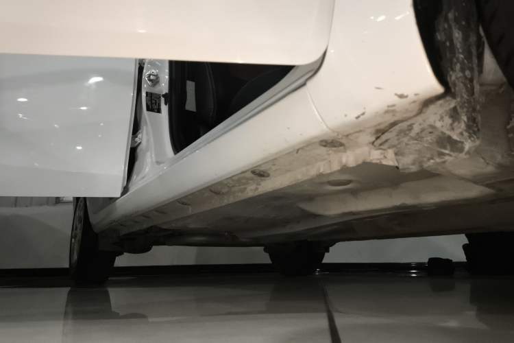 Used Toyota Vios 2021 1.5L CVT Innovation Edition Right Side Sill