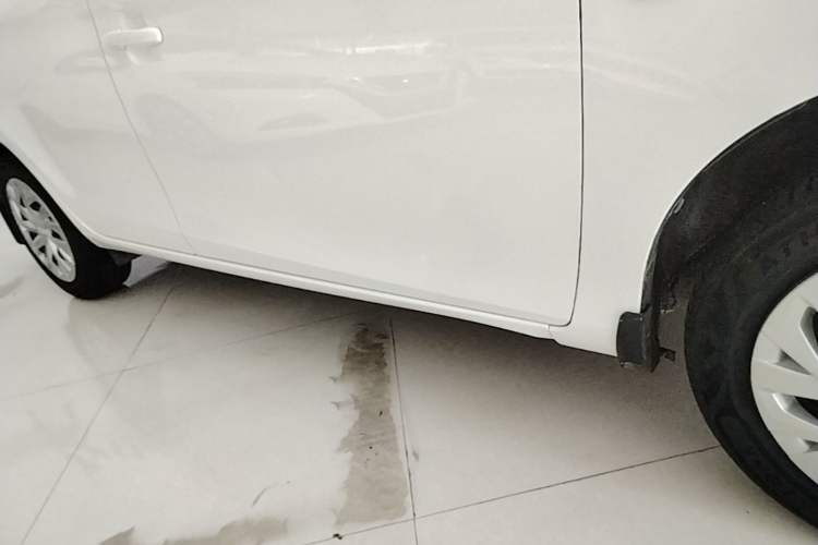 Used Toyota Vios 2021 1.5L CVT Innovation Edition Right Side Sill