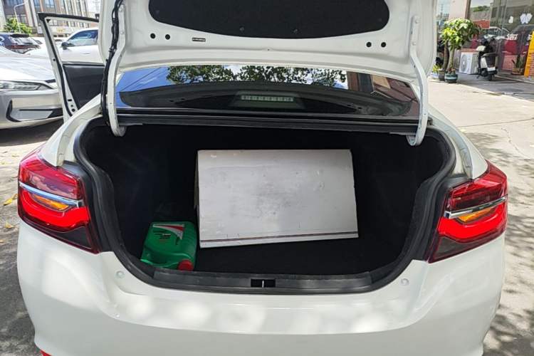Used Toyota Vios 2021 1.5L CVT Innovation Edition Trunk