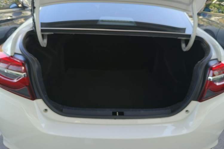 Used Toyota Vios 2021 1.5L CVT Innovation Edition Trunk