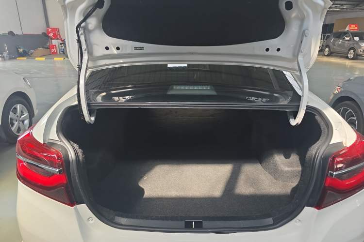 Used Toyota Vios 2021 1.5L CVT Comfort Edition Trunk
