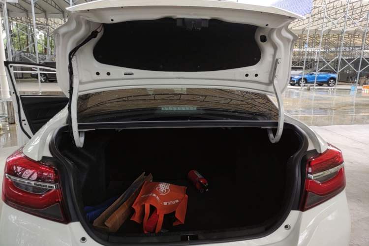 Used Toyota Vios 2021 1.5L CVT Innovation Edition Trunk