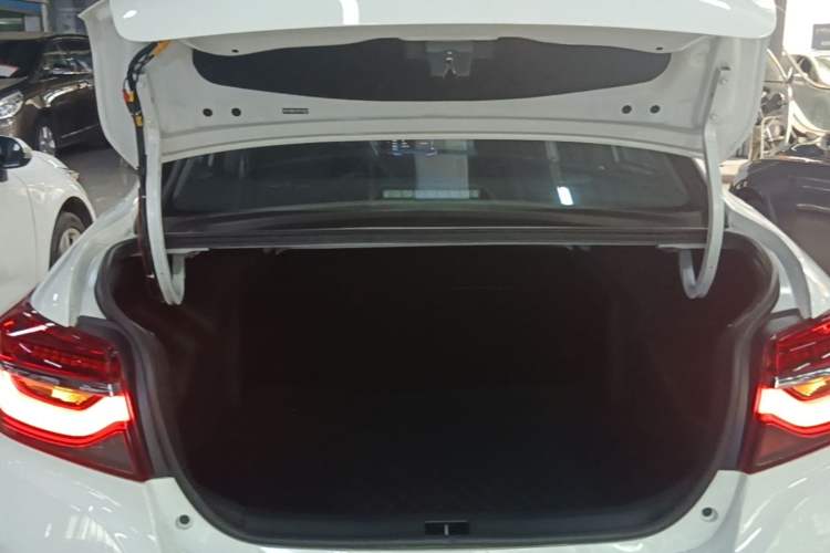 Used Toyota Vios 2021 1.5L CVT Comfort Edition Trunk