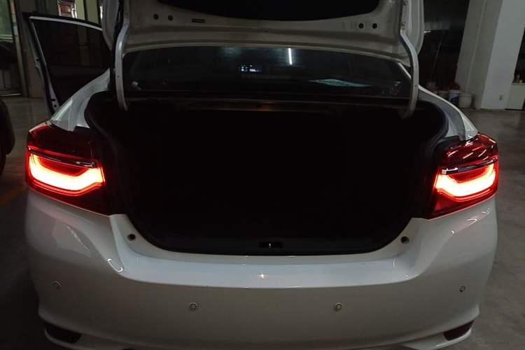 Used Toyota Vios 2021 1.5L CVT Innovation Edition Trunk