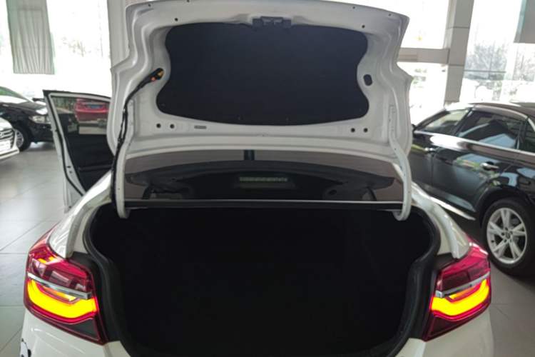 Used Toyota Vios 2021 1.5L Manual Trend Edition Trunk
