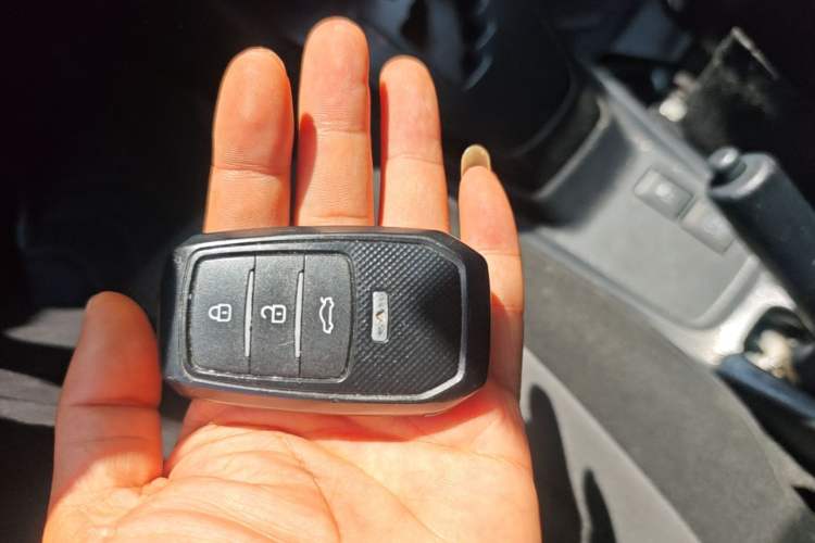 Used Toyota Vios 2021 1.5L CVT Comfort Edition Vehicle Key