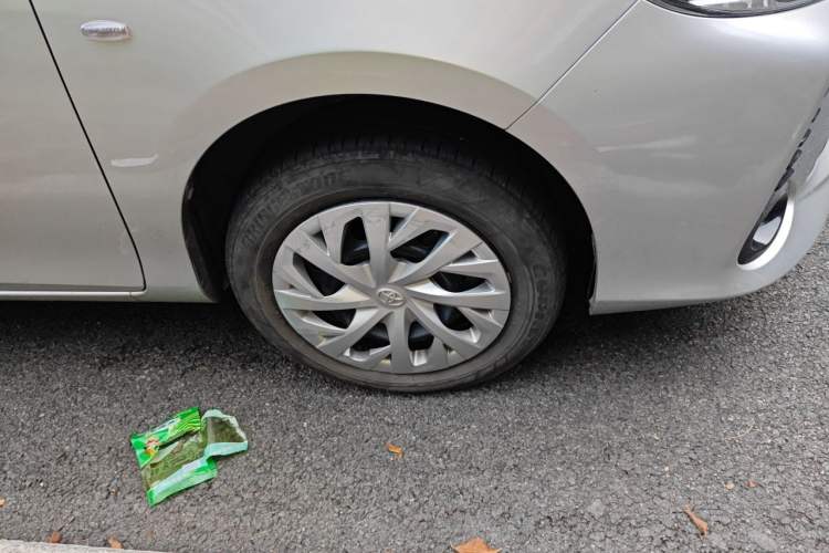 Used Toyota Vios 2022 1.5L 20th Anniversary Edition Right Front Wheel Hub