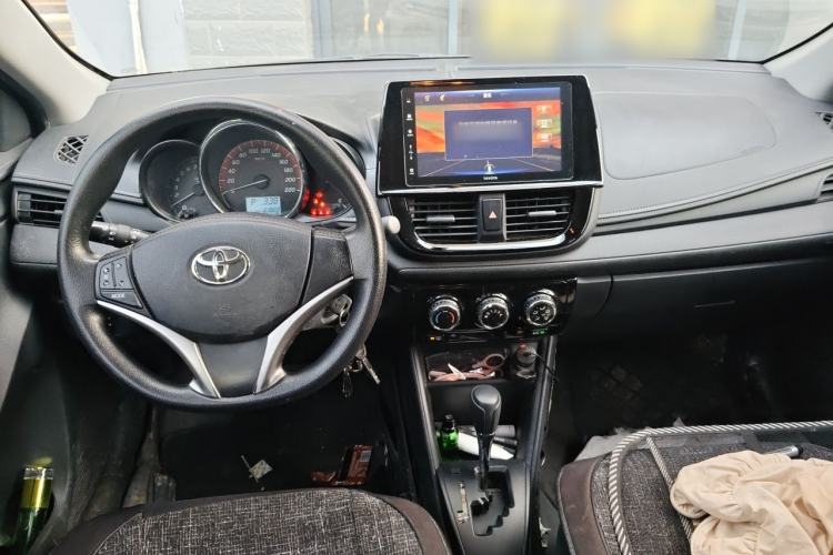 Used Toyota Vios 2022 1.5L CVT Active Drive CARE Edition Center Console