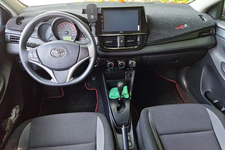 Used Toyota Vios 2022 1.5L 20th Anniversary Edition Center Console
