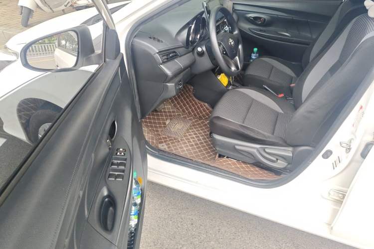 Used Toyota Vios 2022 1.5L 20th Anniversary Edition Driver Seat