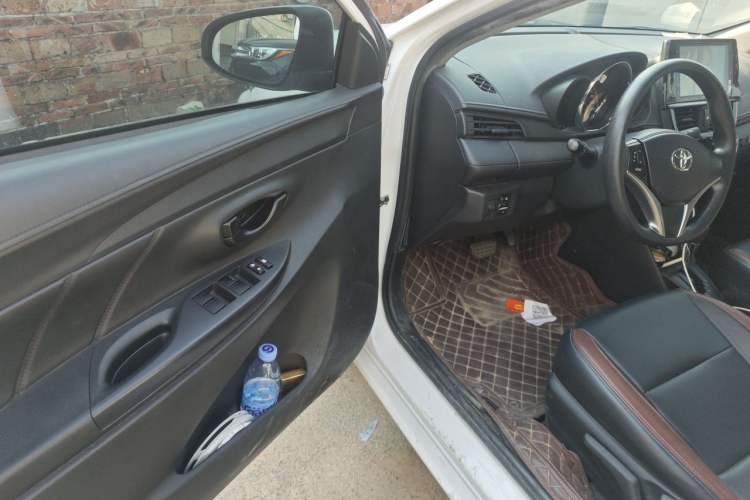Used Toyota Vios 2022 1.5L 20th Anniversary Edition Driver Seat