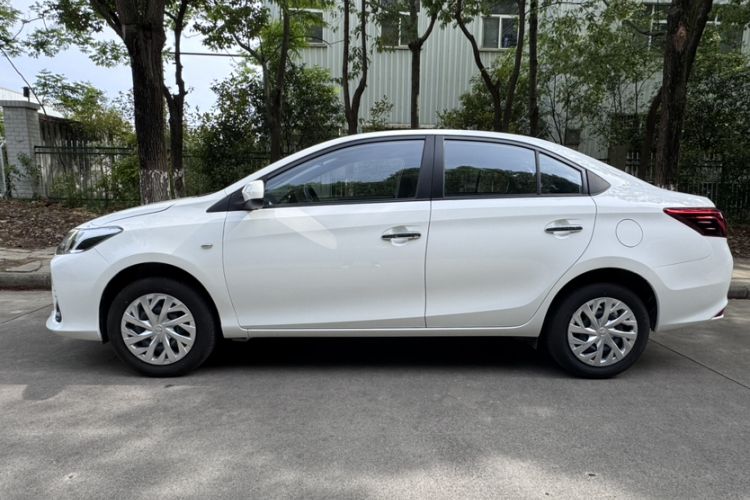 Used Toyota Vios 2022 1.5L 20th Anniversary Edition Exterior 3