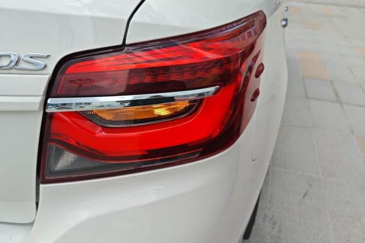 Used Toyota Vios 2022 1.5L 20th Anniversary Edition Exterior 3