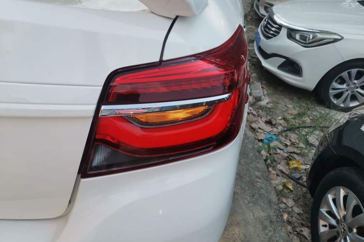 Used Toyota Vios 2022 1.5L 20th Anniversary Edition Exterior 6