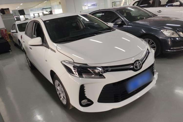 Used Toyota Vios 2022 1.5L 20th Anniversary Edition Front Right 45 Deg