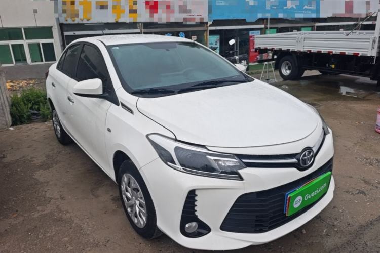 Used Toyota Vios 2022 1.5L 20th Anniversary Edition Front Right 45 Deg