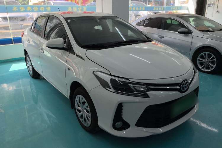 Used Toyota Vios 2022 1.5L 20th Anniversary Edition Front Right 45 Deg