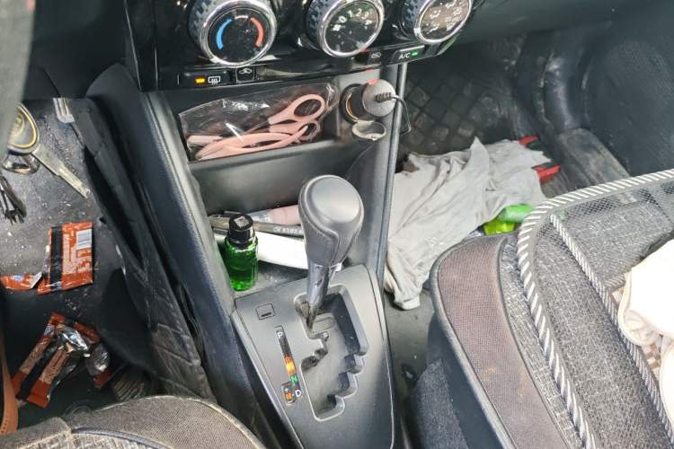 Used Toyota Vios 2022 1.5L CVT Active Drive CARE Edition Gear Lever