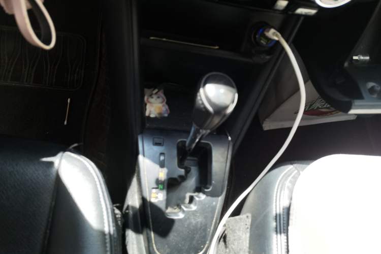 Used Toyota Vios 2022 1.5L CVT Active Drive CARE Edition Gear Lever