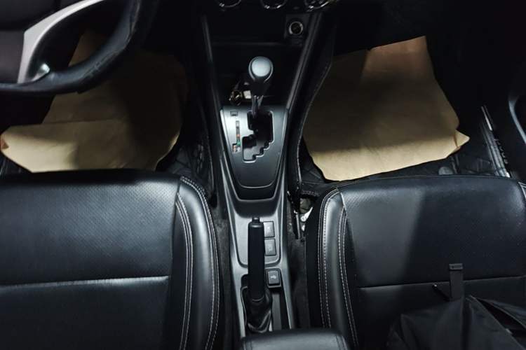 Used Toyota Vios 2022 1.5L 20th Anniversary Edition Gear Lever