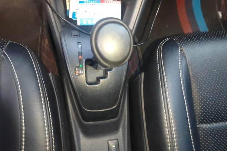 Used Toyota Vios 2022 1.5L CVT Active Drive CARE Edition Gear Lever