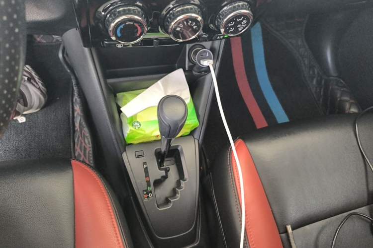 Used Toyota Vios 2022 1.5L CVT Active Drive CARE Edition Gear Lever