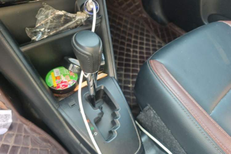 Used Toyota Vios 2022 1.5L 20th Anniversary Edition Gear Lever