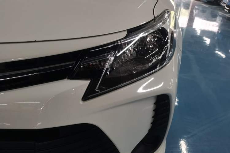 Used Toyota Vios 2022 1.5L CVT Active Drive CARE Edition Left Front Headlight