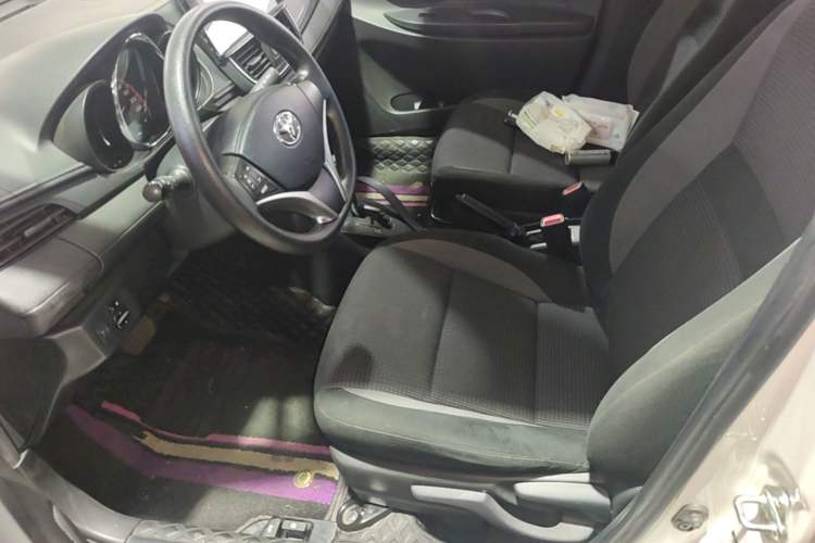 Used Toyota Vios 2022 1.5L 20th Anniversary Edition Left Front Seat