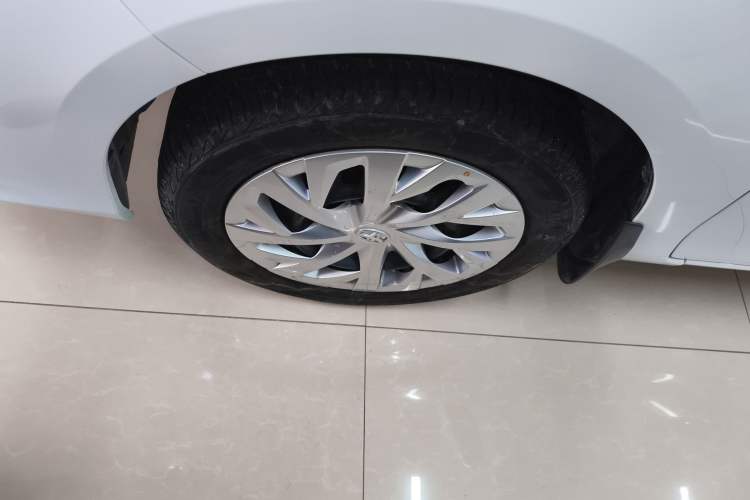 Used Toyota Vios 2022 1.5L 20th Anniversary Edition Left Front Wheel Hub