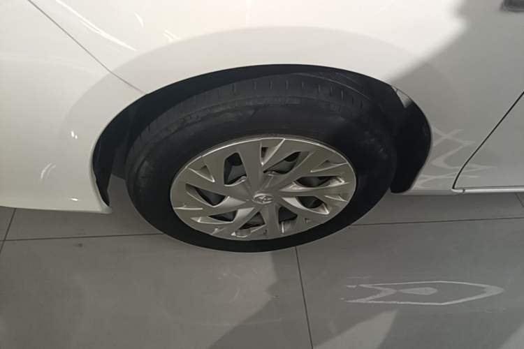 Used Toyota Vios 2022 1.5L 20th Anniversary Edition Left Front Wheel Hub