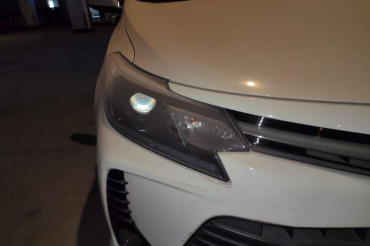 Used Toyota Vios 2022 1.5L 20th Anniversary Edition Right Front Headlight