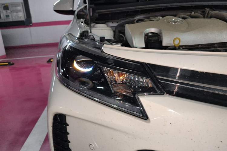 Used Toyota Vios 2022 1.5L 20th Anniversary Edition Right Front Headlight