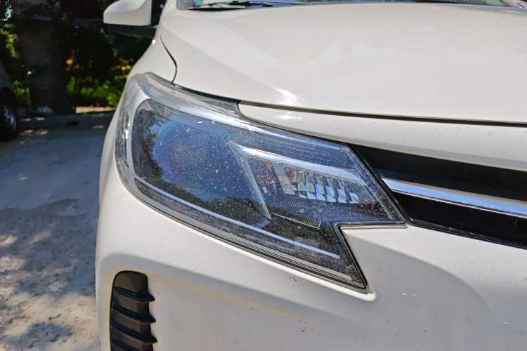 Used Toyota Vios 2022 1.5L 20th Anniversary Edition Right Front Headlight