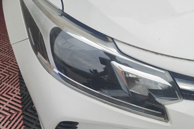 Used Toyota Vios 2022 1.5L 20th Anniversary Edition Right Front Headlight
