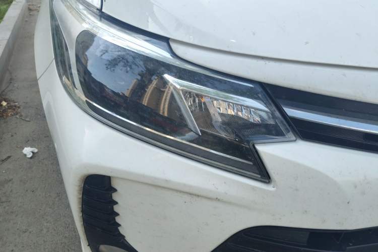 Used Toyota Vios 2022 1.5L 20th Anniversary Edition Right Front Headlight