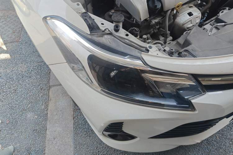 Used Toyota Vios 2022 1.5L 20th Anniversary Edition Right Front Headlight