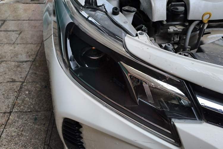 Used Toyota Vios 2022 1.5L 20th Anniversary Edition Right Front Headlight