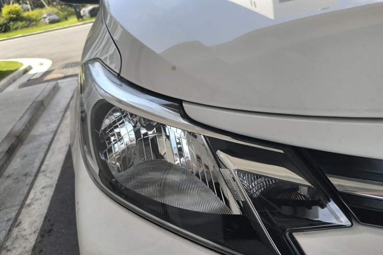Used Toyota Vios 2022 1.5L CVT Active Drive CARE Edition Right Front Headlight