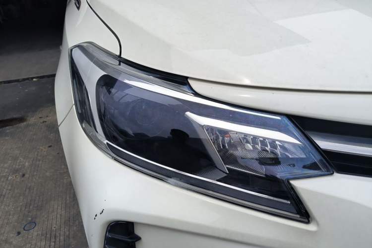 Used Toyota Vios 2022 1.5L CVT Active Drive CARE Edition Right Front Headlight