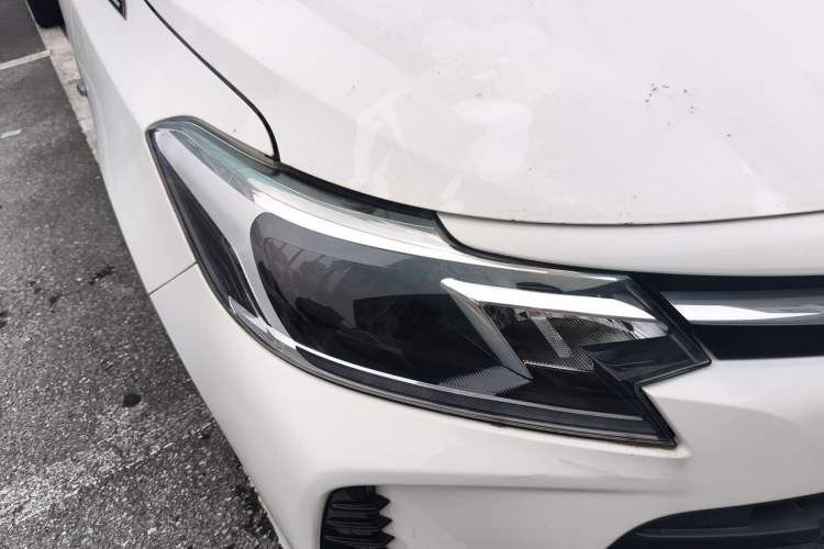 Used Toyota Vios 2022 1.5L 20th Anniversary Edition Right Front Headlight
