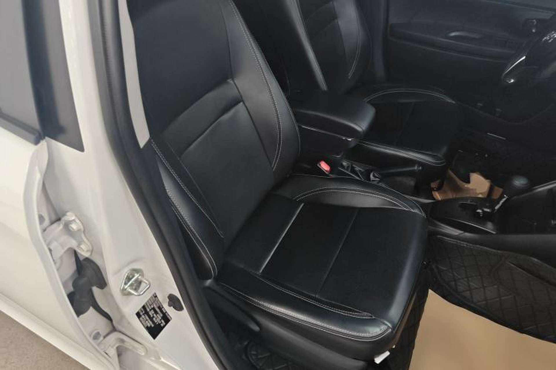 Used Toyota Vios 2022 1.5L 20th Anniversary Edition Right Front Seat