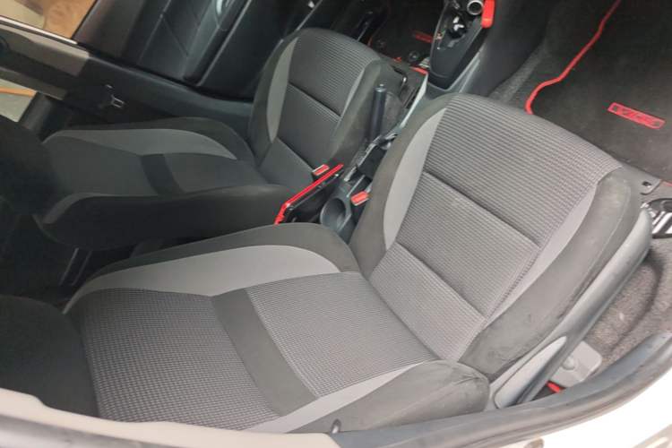 Used Toyota Vios 2022 1.5L 20th Anniversary Edition Right Front Seat