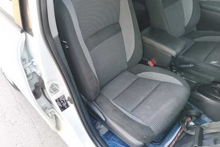 Used Toyota Vios 2022 1.5L 20th Anniversary Edition Right Front Seat