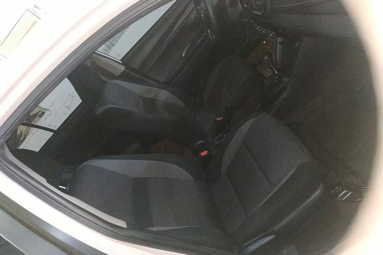 Used Toyota Vios 2022 1.5L 20th Anniversary Edition Right Front Seat