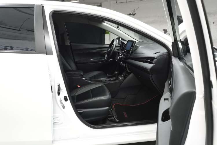 Used Toyota Vios 2022 1.5L 20th Anniversary Edition Right Front Seat