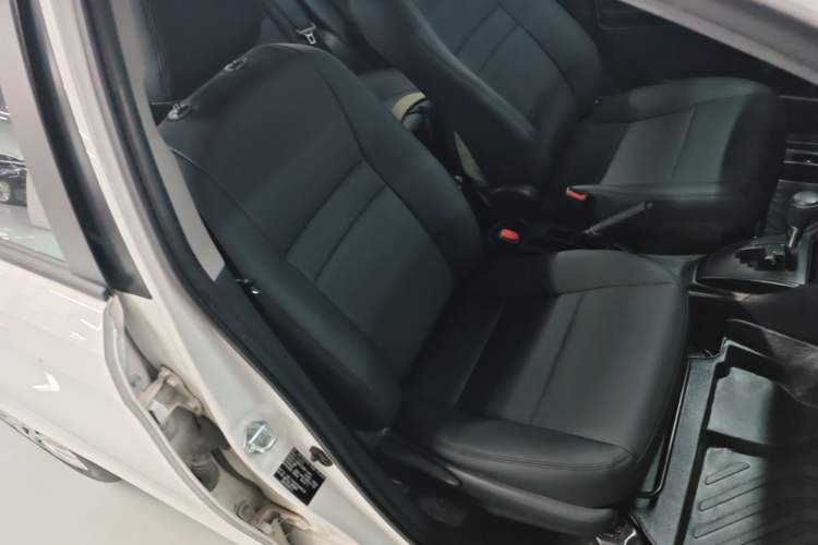 Used Toyota Vios 2022 1.5L 20th Anniversary Edition Right Front Seat